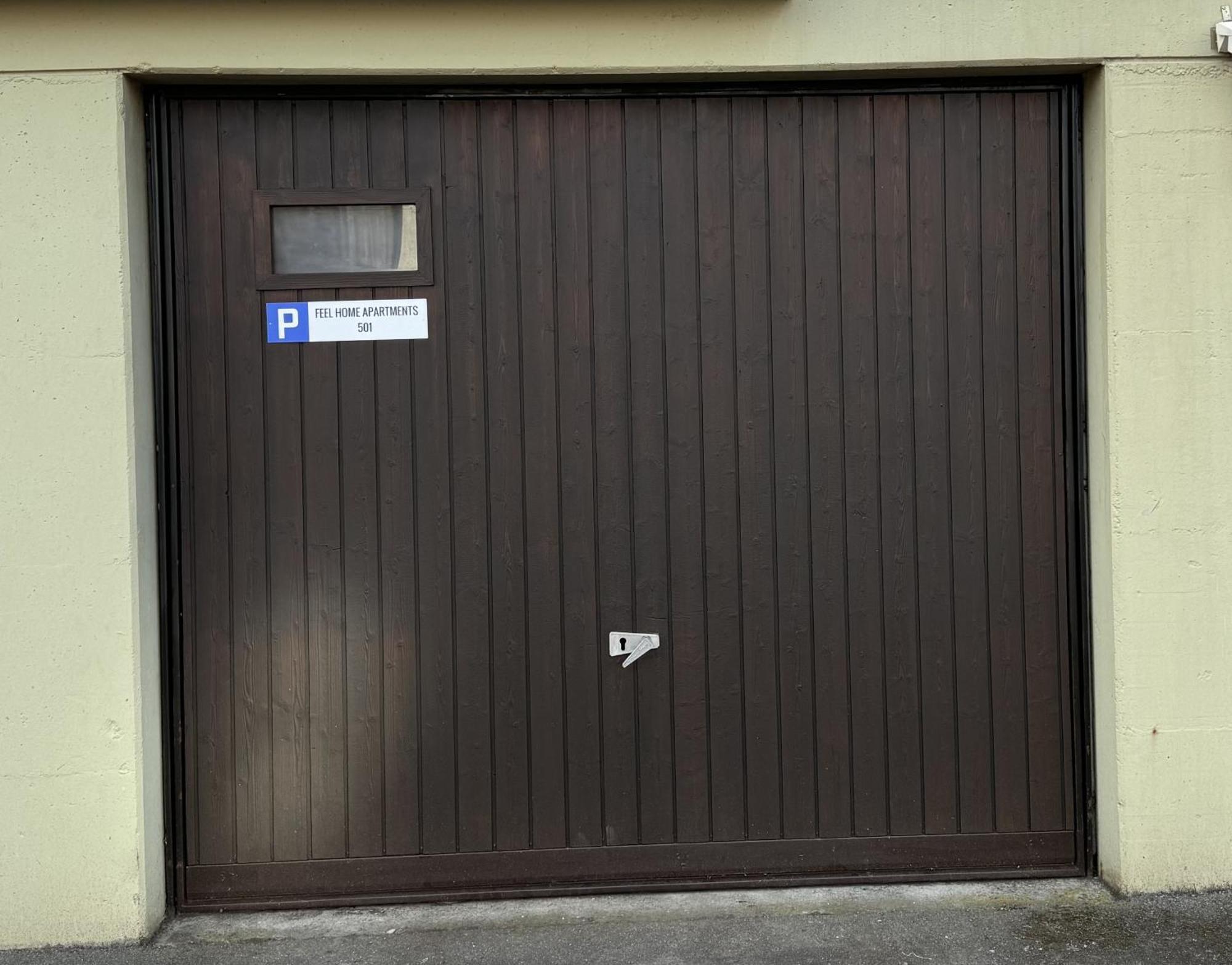 Feel 501 - Seeblick - Bergblick - Parkplatz * Emmetten